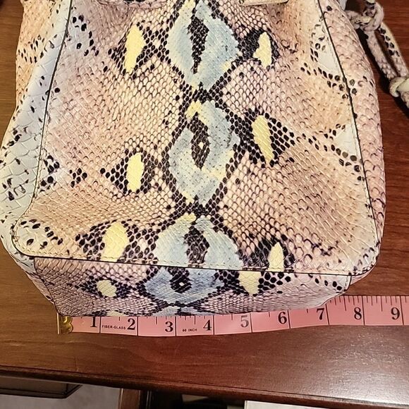 NWT Vince Camuto pastel snakeskin purse - Picture 4 of 15